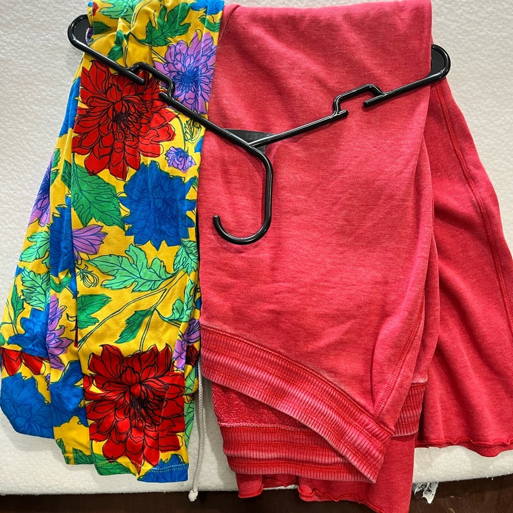 Floral and Red Women's Pants Set